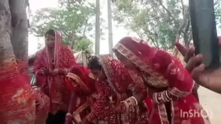 बरियारपुर: सुहागन महिलाओं ने पति की लंबी आयु के लिए की वट सावित्री पूजा