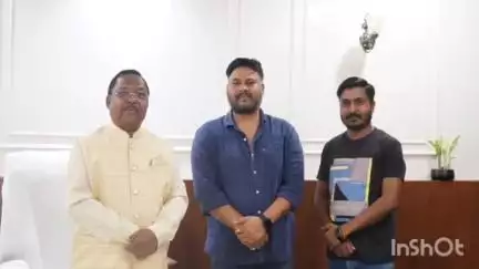 रामानुजगंज: बीज निगम कार्यालय में भाजयुमो के प्रदेश मंत्री अंकुश सिंह ने रामानुजगंज विधायक राम विचार नेताम से की मुलाकात