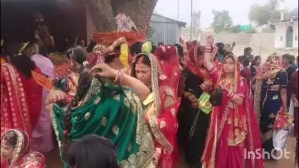 मंझिआंव: मझिआंव में वट सावित्री व्रत के अवसर पर सुहागिनों ने पूजा कर पति की लंबी उम्र की कामना की