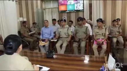 जोशियाड़ा: एसपी सरिता डोबाल ने पुलिस कार्यालय में अधीनस्थ अधिकारियों और कर्मचारियों की मासिक आपराधिक बैठक ली
