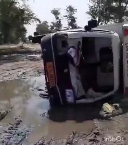 धनघटा: डुहिया बरगाह चौराहे के समीप बाइक और पिकअप की भिड़ंत, बाइक सवार की हुई मौत