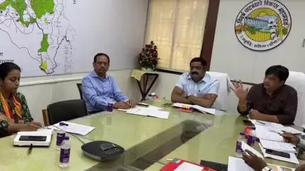 तिरोडा: कार्यकारी संचालक कार्यालय, नागपूर येथे आमदार विजय रहांगडाले यांच्या प्रमुख उपस्थितीत आढावा बैठक संपन्न