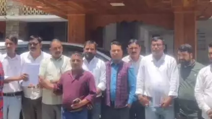 चिन्यालीसौड़: विकासखंड मुख्यालय चिन्यालीसौड में बनाए जाने की मांग को लेकर संघर्ष समिति ने डीएम को सौंपा पत्र #jansamasya