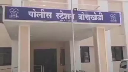 मोताळा: खरबडी येथे किरकोळ वादातून वयोवृद्धावर कुऱ्हाडीने हल्ला, 2 जणांविरुद्ध विरुद्ध गुन्हा दाखल