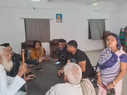 कुरसाकांटा: प्रखंड के 13 पंचायतों में आयुष्मान कार्ड बनाने के लिए शिविर का हुआ आयोजन, अब तक बनाए गए 475 कार्ड