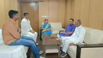 चौहटन: चौहटन विधायक ने उपमुख्यमंत्री श्री प्रेमचंद जी बैरवा सहित कई नेताओं से मुलाकात की, विकास कार्यों पर चर्चा