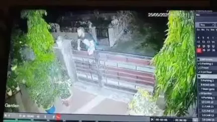 नरेन्द्रनगर: 14 बीघा में एक संदिग्ध व्यक्ति देर रात घर के अंदर घुसता हुआ सीसीटीवी कैमरे में कैद, तस्वीरें हुईं वायरल