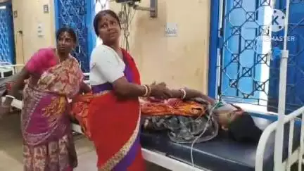 কোতুলপুর: মামা বাড়ি বেড়াতে এসে বজ্রপাতে মৃত্যু হলো এক নাবালিকার, আহত দুই, কোয়ালপাড়া গ্রামের ঘটনা