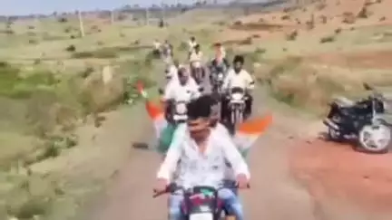 सुवासरा: सुवासरा विधानसभा के बरखेड़ा उदा में सैनिकों के सम्मान में निकाली गई तिरंगा यात्रा