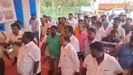 குடியாத்தம்: கல்வெட்டில் பெயர் இல்லை என பிச்சனூர் பேட்டையில் நடைபெற்ற அரசு நிகழ்ச்சியை புறக்கணித்த K.V.குப்பம் MLA ஜெகன் மூர்த்தி