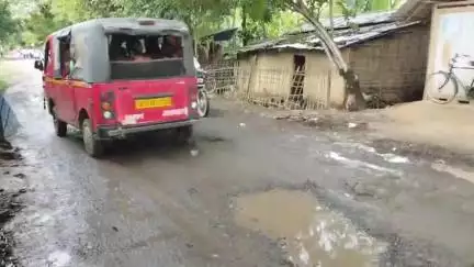 আমগুৰি: হালোৱাটিং গেলেকী সংযোগী বিধ্বস্ত পথে বাৰুকৈয়ে জ্বলা-কলা খুৱাইছে ৰাইজক, কাণসাৰ নাই বিভাগৰ #jansamasya