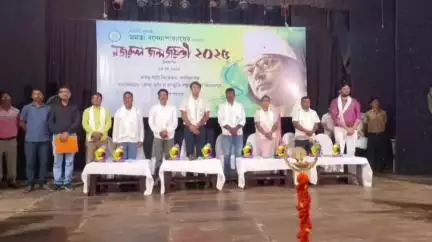 কালিয়াগঞ্জ: কালিয়াগঞ্জে নজমু নাট্য নিকেতনে নজরুল জন্ম জয়ন্তী উদযাপন