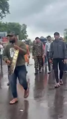 वाई: बावधन येथे ऑपरेशन सिंदूर मध्ये सहभागी झालेल्या जवानांचे वाजत गाजत स्वागत
