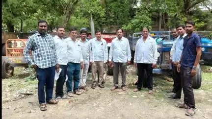 महागाव: तालुक्यातील अंबोडा काऊरवाडी येथून मुरूम वाहतूक करणारे दोन ट्रॅक्टर जप्त, महसूल विभागाची कार्यवाही