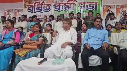 সিউড়ি ২: রক্তগঙ্গা বইয়ে দেবো, নাম না করে তৃণমূলের বোলপুর নেতৃত্বকে হুমকি সিউড়ি ২ নম্বর ব্লকের তৃণমূলের ব্লক সভাপতির