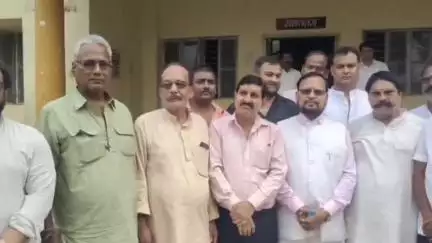 जरीडीह: फेसबुक पर विवादित पोस्ट के बाद कांग्रेस ने रामकिंकर पांडये पर जरीडीह थाना से कार्रवाई की मांग की