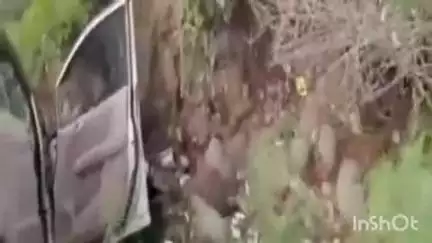 पालमपुर: मंडी पठानकोट नेशनल हाईवे 53 मील के पास एक कार और बाइक के बीच हुई जोरदार टक्कर, बाइक सवार को आई मामूली चोटें