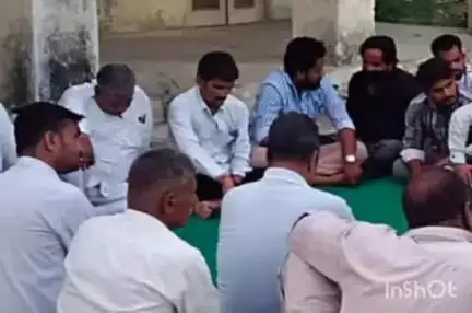 देसूरी: सादड़ी में कांग्रेस और स्थानीय लोग अनिश्चितकालीन प्रदर्शन को लेकर करेंगे बैठक, आजाद मैदान को बचाने के लिए कल धरना