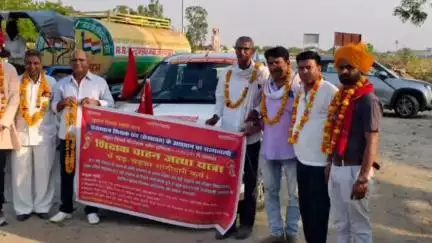 हुरड़ा: गुलाबपुरा नेशनल हाईवे 29 मिल चौराहा पर उदयपुर संभाग के शिक्षक संघ शेखावत जत्था का स्वागत किया गया