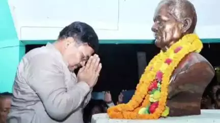 ବାଣପୁର: ଗମ୍ଭାରୀମୁଣ୍ଡା ଠାରେ ପତିତପାବନ ଦେବ ସରକାରୀ ଉଚ୍ଚ ବିଦ୍ୟାଳୟରେ ଅନୁଷ୍ଠିତ ଶ୍ରାଦ୍ଧବାର୍ଷିକୀରେ ଯୋଗଦେଲେ ଆଇନ ମନ୍ତ୍ରୀ