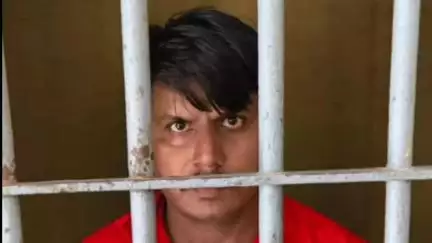 मड़ियाहू: नेवढ़िया पुलिस ने पड़राव से वांछित वारंटी अभियुक्त को किया गिरफ्तार