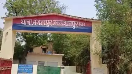 डेरापुर: सढरामऊ गांव में आग लगने से भूसा और टट्टर जला, पीड़ित की शिकायत पर गांव के ही 3 लोगों पर रिपोर्ट दर्ज