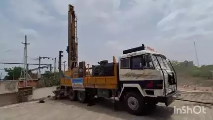 કેશોદ: કેશોદ મામલતદાર ઓફિસ ખાતેથી  પાણી બચાવો અભિયાન હેઠળ પાણીના બોર કરવા કામગીરી હાથ ધરાઇ