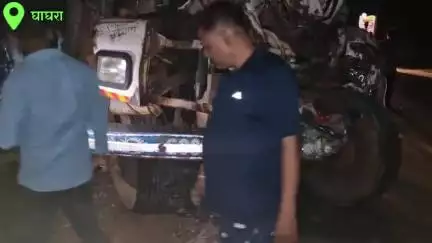लोहरदगा गुमला मुख्य पथ घाघरा में हुआ भीषण सड़क हादसा आधा दर्जन से ज्यादा लोग हो गए हैं घायल