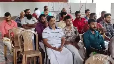 ചേർത്തല: കിഴക്കേനടയിൽ ദേവസ്വം എംപ്ലോയീസ് കോൺഫെഡറേഷൻ നടത്തിയ യാത്രയയപ്പ് എച്ച്. സലാം എം.എൽ.എ ഉദ്ഘാടനം ചെയ്തു