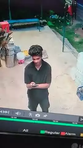 ये लड़का कल शाम में 15000 रुपया दुकान से चोरी कर के भाग गया हुआ  दिखने पर संपर्क करे #ranchi #रांची #jharkhand