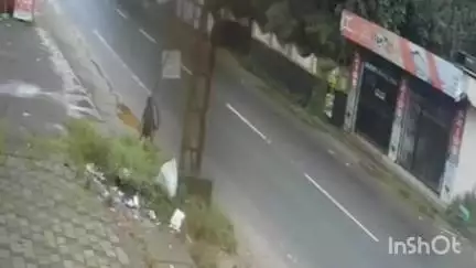 മീനച്ചിൽ: പാലാ പൂവരണിയിൽ ലോറിയും കാറും കൂട്ടിയിടിച്ച് കാർ യാത്രികന് പരിക്ക്, സി.സി.ടി.വി ദൃശ്യം