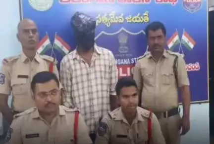 ఎల్లారెడ్డి: అయ్యప్పలి తాండకు చెందిన తండ్రిని చంపిన కుమారుడిని అరెస్టు చేసినట్లు తెలిపిన : ఎల్లారెడ్డి సిఐ రవీందర్ నాయక్