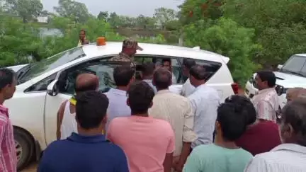 ଭଟଲି: ପଶ୍ଚିମଓଡିଶାର ଶ୍ରୀକ୍ଷେତ୍ର ଭଟଲୀ ର ପ୍ରଭୁ ଦଧିବାମନ ମନ୍ଦିର ଓ ମାଉସୀ ମନ୍ଦିର ତଥା ଚକ୍ର ପୁଷ୍କରିଣୀକୁ ଆଜି ପରିଦର୍ଶନ କଲେ ବରଗଡ ଜିଲ୍ଲାପାଳ
