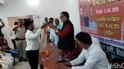 बिक्रमगंज: बिक्रमगंज शहर के वीर कुंवर सिंह महाविद्यालय में कार्यक्रम को लेकर की गई तैयारी बैठक