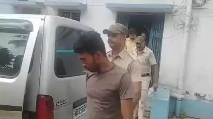 স্বরূপনগর: পৃথক পৃথক মামলায় তিন অভিযুক্তকে গ্রেফতার করে বসিরহাট আদালতে পাঠালো স্বরূপনগর থানার পুলিশ