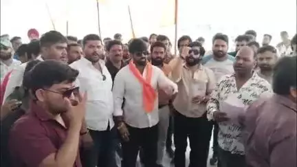 मल्हारगंज: लव जेहाद के मामलों पर करणी सेना का प्रदर्शन, पुलिस कमिश्नर से जिहादियों पर कार्रवाई की मांग