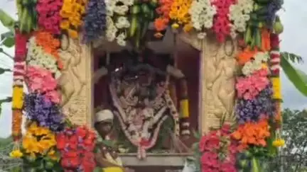 ಮುಳಬಾಗಿಲು: ನಗರದಲ್ಲಿ ಶ್ರೀ ಉದ್ಭವ ಶಿವಲಿಂಗೇಶ್ವರ ಸ್ವಾಮಿ ಬ್ರಹ್ಮ ರಥೋತ್ಸವ