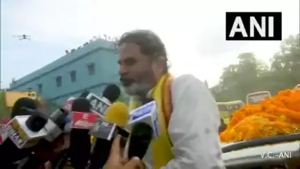 *लालू यादव किसको परिवार से निकाल रहे हैं, किसको परिवार में रख रहे हैं इससे बिहार और बिहार के बच्चों का इससे क्या लेना-देना*? #jansuraaj #prashantkishore