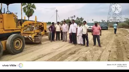 శాలిగౌరారం: జోలంవారి గూడెం రోడ్డు నిర్మాణ పనులను వీలైనంత త్వరగా పూర్తి చేయాలి:ఇఇ గిరిధర్