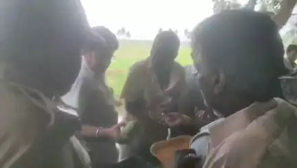 కాండ్రేగుడలలో పవర్ టిప్పర్లను పంపిణీ చేసిన ఎమ్మెల్యే రామకృష్ణారెడ్డి