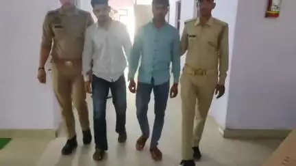 छाता: हत्या के मामले में वाछित 2 आरोपियों को छाता पुलिस ने किया गिरफ्तार