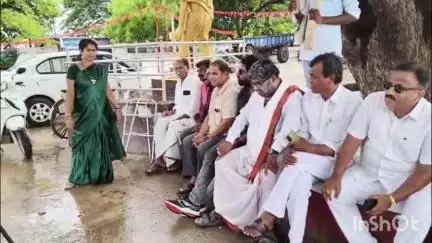 తిమ్మాపూర్ ఎల్ఎండీ కాలనీ: తిమ్మాపూర్ మండల కేంద్రంలో గ్రామీణ కథా నేపథ్యంలో కచ్చిర్ అనే వెబ్ సిరీస్ షూటింగ్...