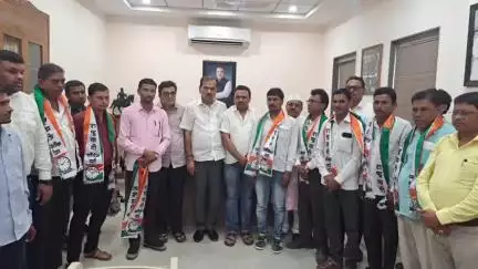 तिरोडा: राष्ट्रवादी काँग्रेस जनसंपर्क कार्यालय गोंदिया येथे तालुक्यातील नागरिकांचा राष्ट्रवादी काँग्रेस पक्षात प्रवेश