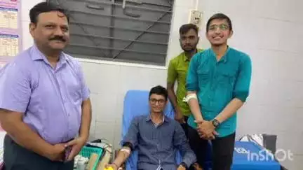 સાણંદ: તાલુકાના મોડાસર પ્રાથમિક આરોગ્ય કેન્દ્ર ખાતે રક્તદાન કેમ્પ યોજાયો, મેડિકલ ઓફિસર સહિત ઉપસ્થિત રહ્યા