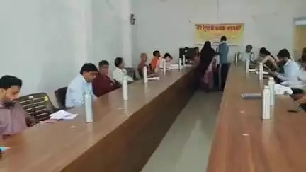 नौगांव: तहसील कार्यालय में जनसुनवाई का हुआ आयोजन, कुल 22 आवेदन हुए प्राप्त