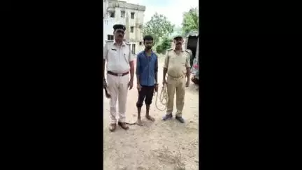 घाट कुसुंभा: कोरमा थाना क्षेत्र से शराब के नशे में एक युवक गिरफ्तार, भेजा गया न्यायालय