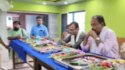 রামনগর ১: রামনগরের গোবরা গ্রাম পঞ্চায়েত অফিসে বিদায়ী সংবর্ধনা অনুষ্ঠিত হলো
