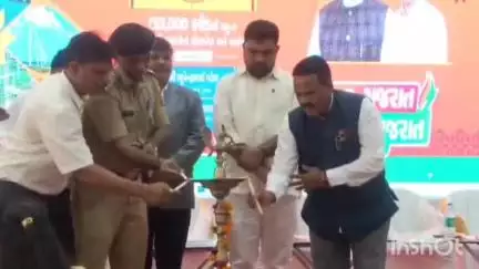 સોનગઢ: ઉકાઈ થર્મલ પાવર સ્ટેશન ખાતે મંત્રીની હાજરીમાં ખાતમૂહુર્ત કાર્યક્રમ યોજાયો.