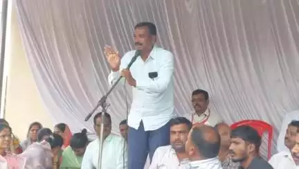 राहुरी: बारागाव नांदूर मधील भगव्या झेंड्याच्या प्रश्नाबाबत वादग्रस्त होणारी ग्रामसभा पार पडली खेळीमेळीत