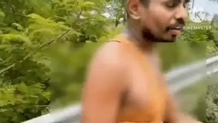 परिहार: परिहार में आम तोड़ने की बच्चे को मिली सजा युवक हाथ में पड़ा है बांस वीडियो वायरल
#viral